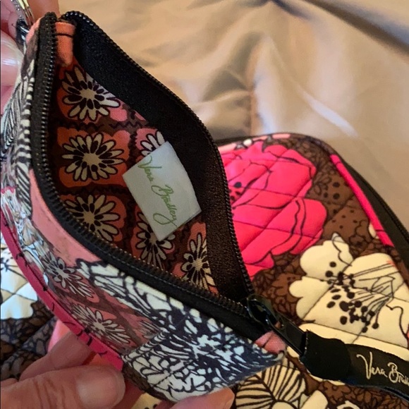 Vera Bradley tablet cover and change holder - Picture 3 of 3